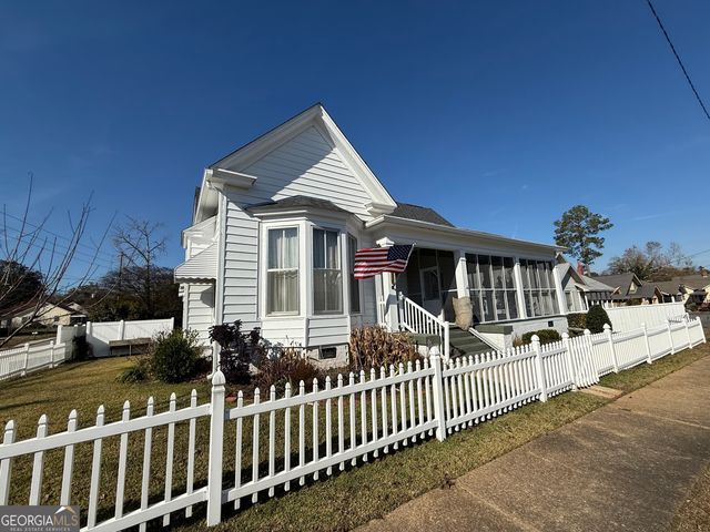 314 S 6th Avenue, Lanett, AL 36863