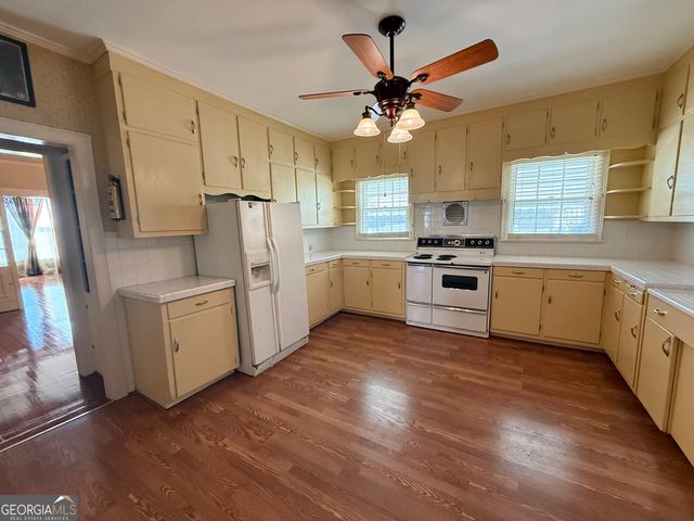 314 S 6th Avenue, Lanett, AL 36863