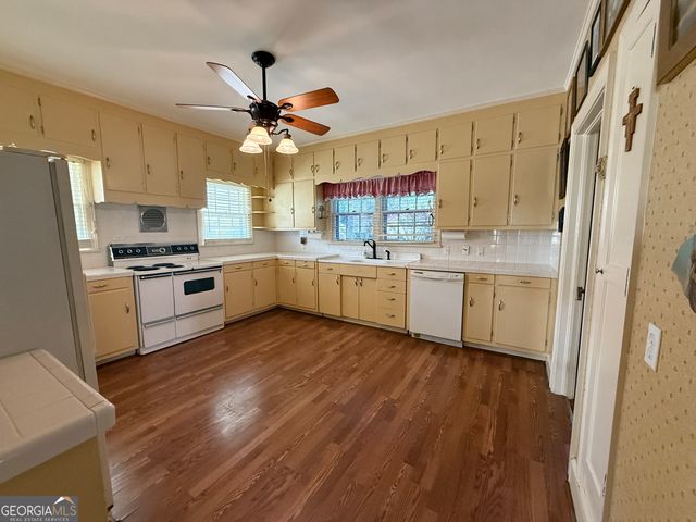 314 S 6th Avenue, Lanett, AL 36863