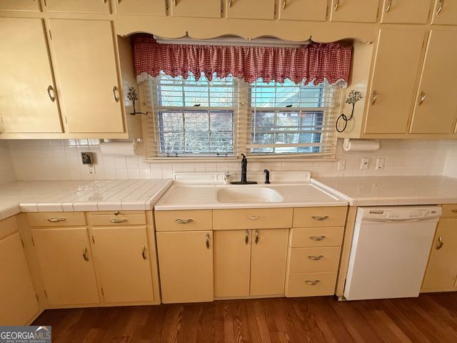 314 S 6th Avenue, Lanett, AL 36863