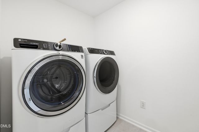 2399 Windsor Lcks Station, Apex, NC 27502