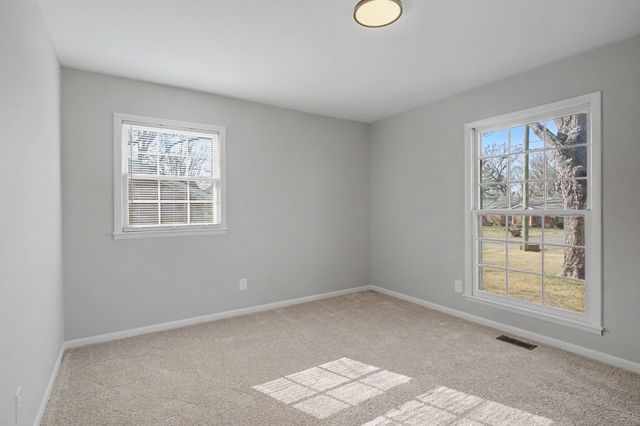 832 Britton Ave, Gallatin, TN 37066