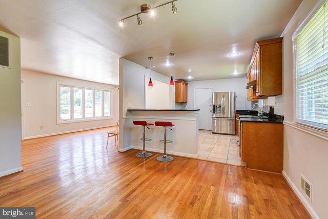 2708 SHANANDALE DR, Silver Spring, MD 20904