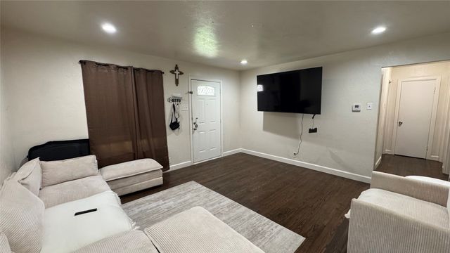 1822 Highland Street, Mesquite, TX 75149