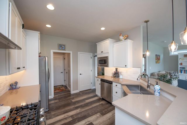 208 Aqueduct Circle, West Lafayette, IN 47906