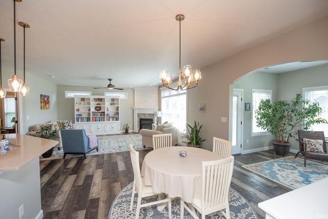 208 Aqueduct Circle, West Lafayette, IN 47906