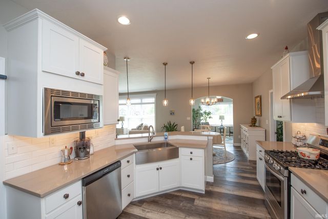 208 Aqueduct Circle, West Lafayette, IN 47906