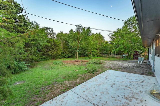 1308 N Brunswick Ln, Wichita, KS 67212
