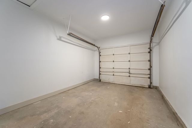 1308 N Brunswick Ln, Wichita, KS 67212