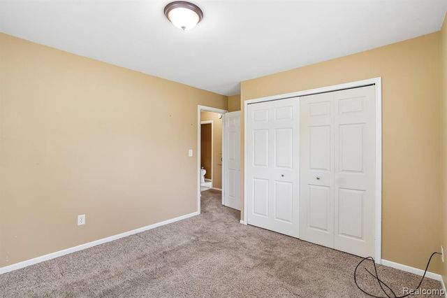 717 Murphy Court, Linden, MI 48451
