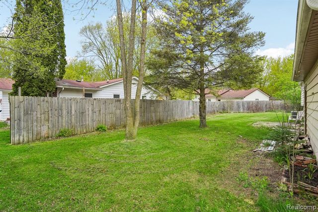 717 Murphy Court, Linden, MI 48451