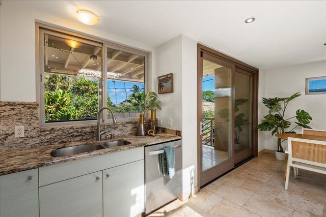 15 Nalu Pl, Paia, HI 96779