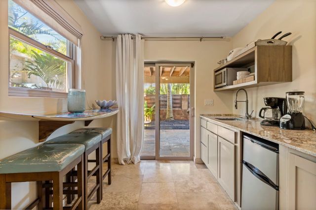 15 Nalu Pl, Paia, HI 96779