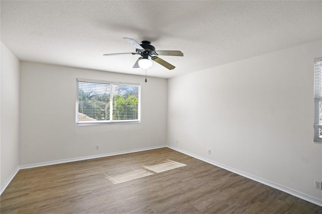 16566 N Mariposa Cir, Fort Lauderdale, FL 33331