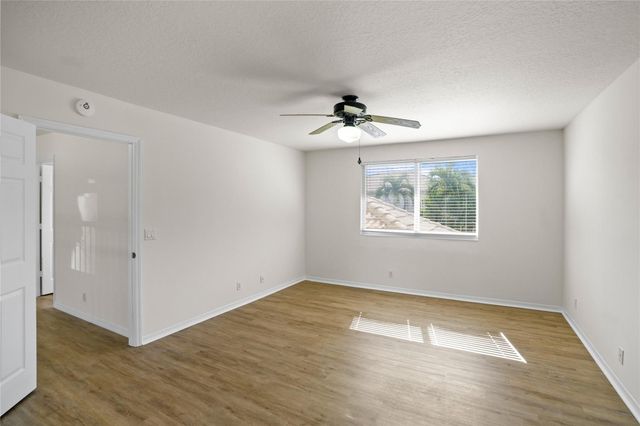 16566 N Mariposa Cir, Fort Lauderdale, FL 33331