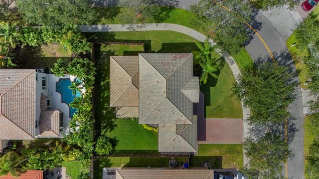 16566 N Mariposa Cir, Fort Lauderdale, FL 33331