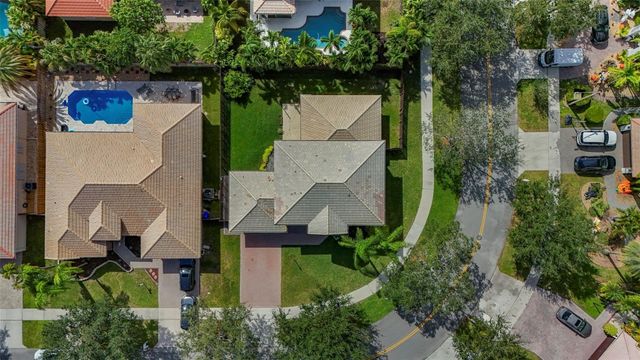 16566 N Mariposa Circle, Fort Lauderdale, FL 33331