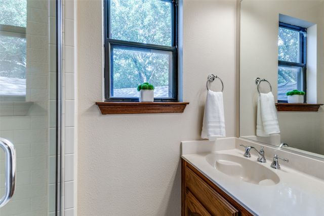 3701 Queenswood Lane, Garland, TX 75040