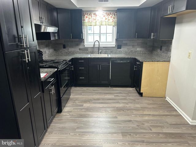 110 BRAITHWAITE LN, Quakertown, PA 18951