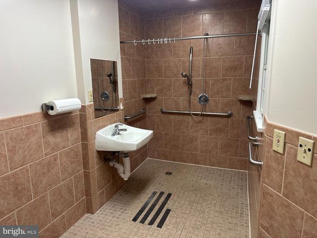 110 BRAITHWAITE LN, Quakertown, PA 18951