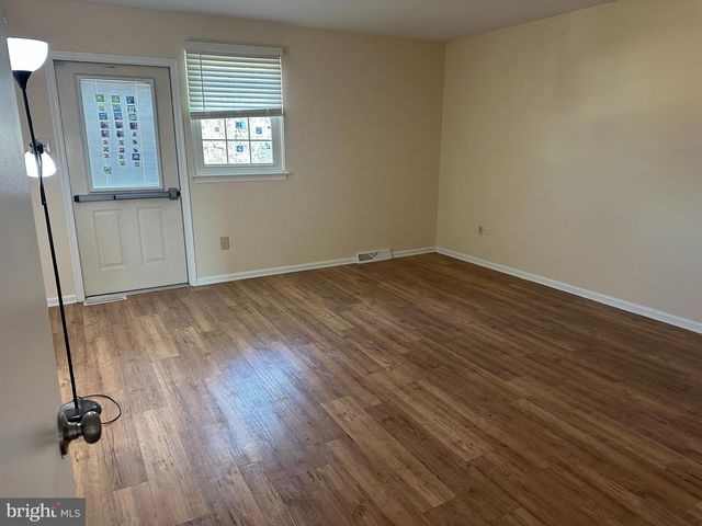 110 BRAITHWAITE LN, Quakertown, PA 18951
