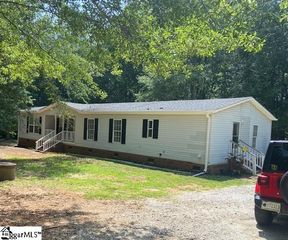 472 Knickerbocker Estate Road, Fountain Inn, SC 29644