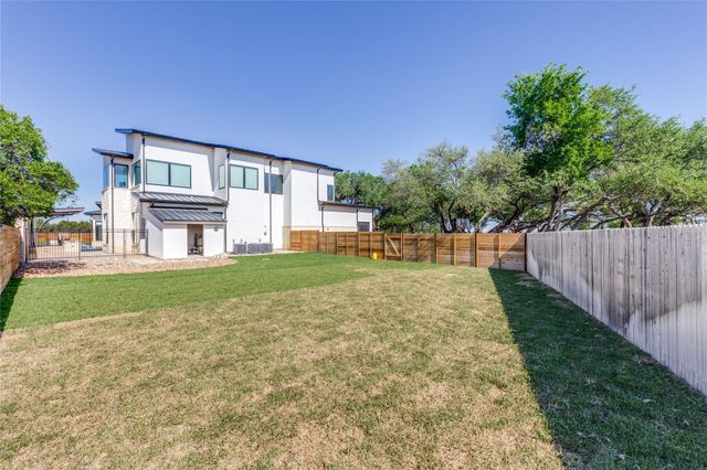 116 Mesones RD, Florence, TX 76527