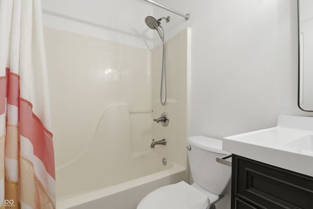 2983 Brooks Bend Drive, Carmel, IN 46032