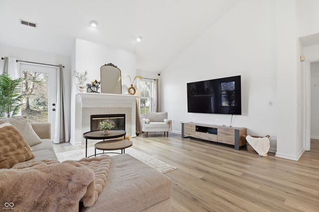 2983 Brooks Bend Drive, Carmel, IN 46032