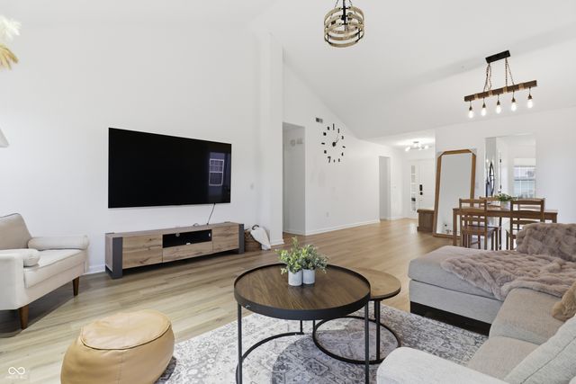 2983 Brooks Bend Drive, Carmel, IN 46032