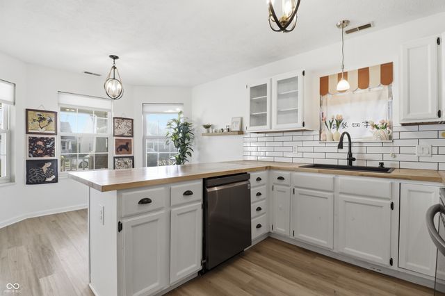 2983 Brooks Bend Drive, Carmel, IN 46032