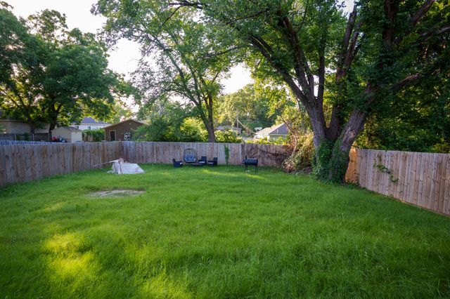 4523 Solar Lane, Dallas, TX 75216