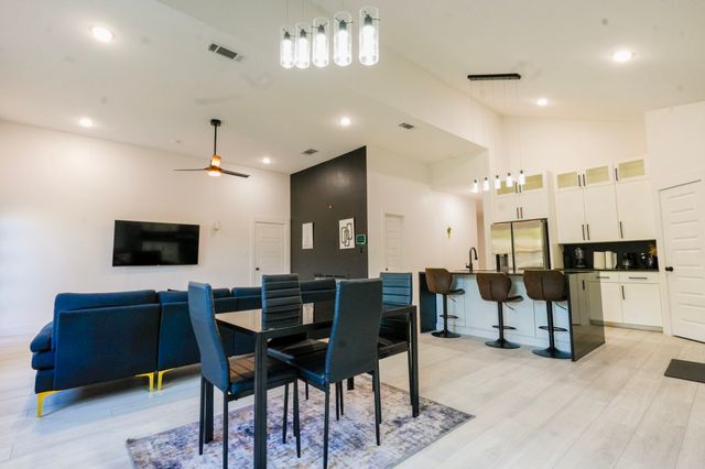 4523 Solar Lane, Dallas, TX 75216