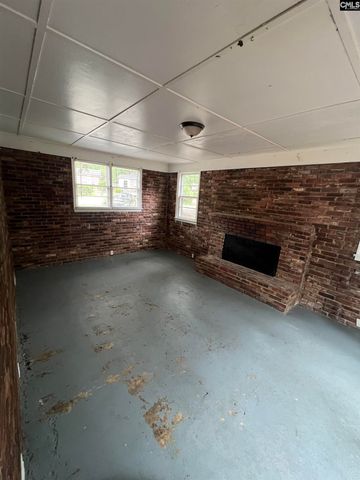 8 Holiday Circle, Columbia, SC 29206