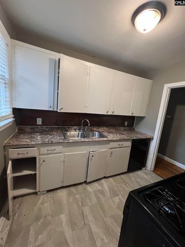 8 Holiday Circle, Columbia, SC 29206