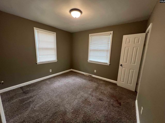 8 Holiday Circle, Columbia, SC 29206