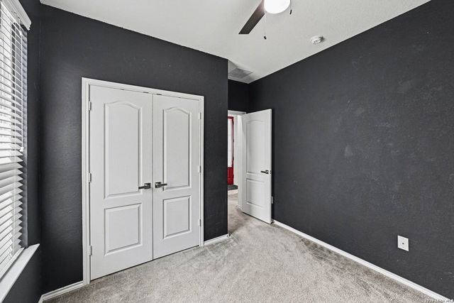 8950 Victoria Lk, San Antonio, TX 78224