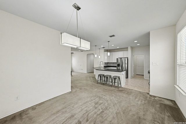 8950 Victoria Lk, San Antonio, TX 78224