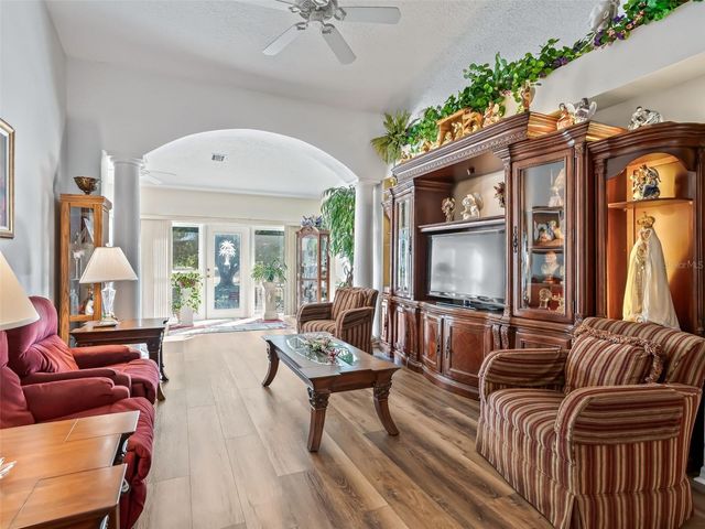 1409 MEADOW VIEW WAY, Lady Lake, FL 32159