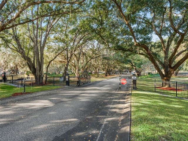 1409 MEADOW VIEW WAY, Lady Lake, FL 32159