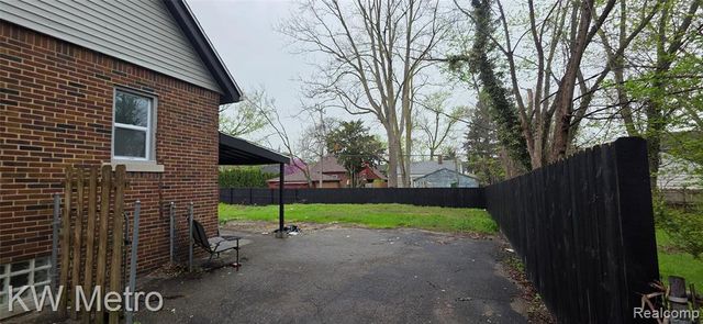 16765 Blackstone Street, Detroit, MI 48219