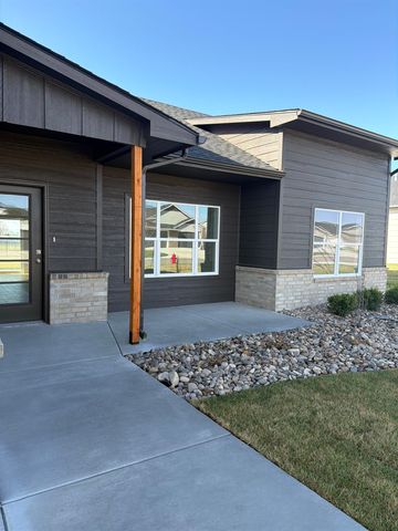 1149 Trek Cir, Goddard, KS 67052