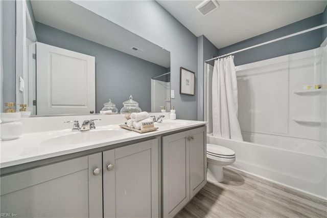 4047 Brians LN, Suffolk, VA 23434