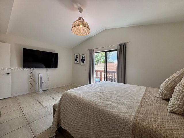 14950 SW 49th Lane 7C, Miami, FL 33185