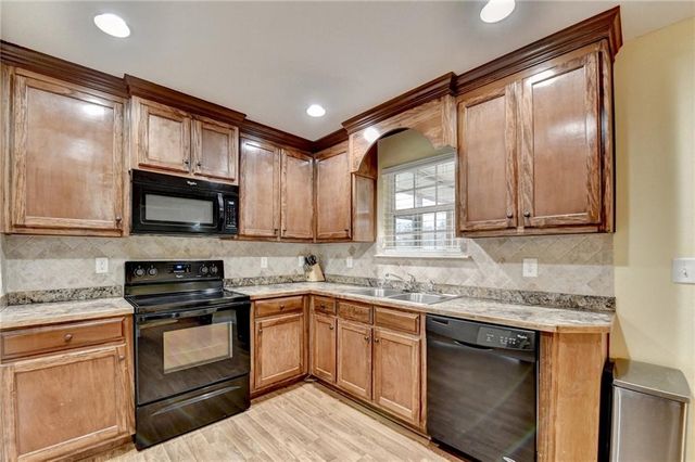 5604 Divine Lane, Clermont, GA 30527