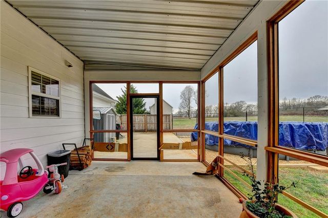 5604 Divine Lane, Clermont, GA 30527