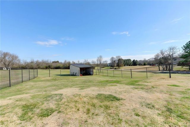 5604 Divine Lane, Clermont, GA 30527