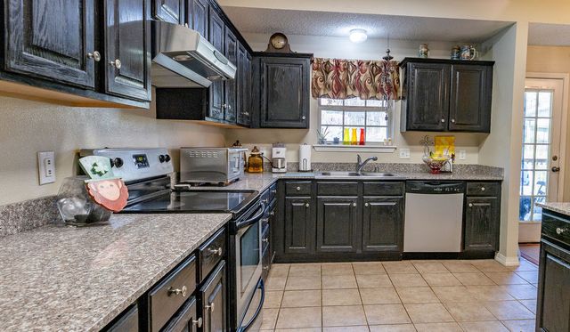 604 E Ash, Fayetteville, AR 72703