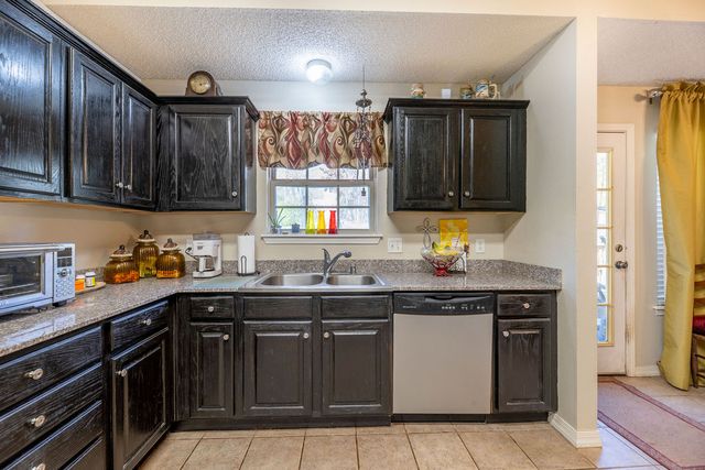 604 E Ash, Fayetteville, AR 72703