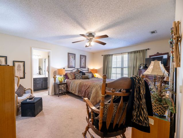 604 E Ash, Fayetteville, AR 72703